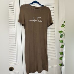 SHEIN | EZ WEAR PLUSH HEART PRINT BODY CORN DRESS | COLOR ARMY GREEN